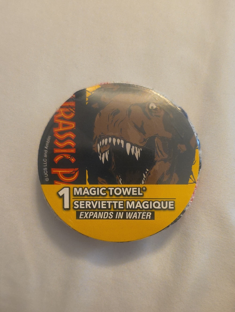 Jurassic Park Magic Towel - Expands in Water Dinosaur Washcloth